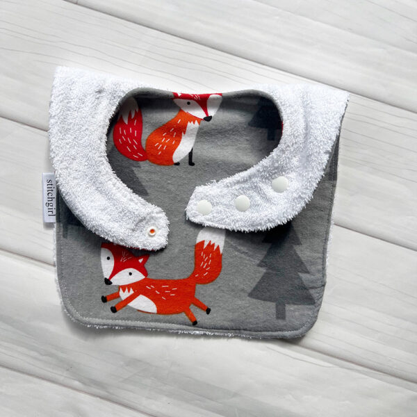 Feeding Bib - Foxes - Image 2